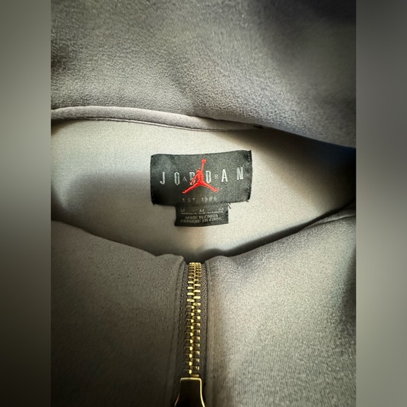 NEW Nike Air Jordan Remastered 1/4 Zip Grey Pullover Size Medium - Picture 14 of 14